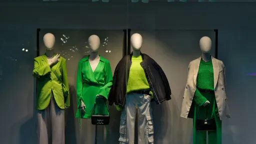 sustainable fashion-ian-betley-gV58kd6y58k-unsplash.jpg