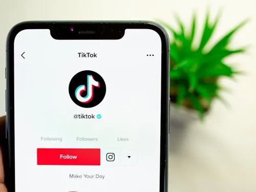pexels-solenfeyissa-tiktok