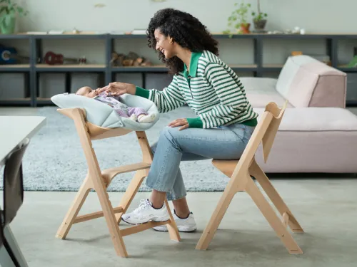 _media_mc2719-2022-maxicosi-home-nesta-lifestyle-home-mum-and-baby-in-h.jpeg