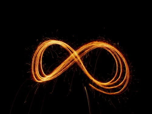 abstract-light-painting-dark.jpg